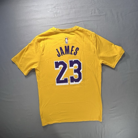 Nike Tee Los Angeles Lakers NBA Basketball Shirt James #23 Size Youth Large - Picture 6 of 8